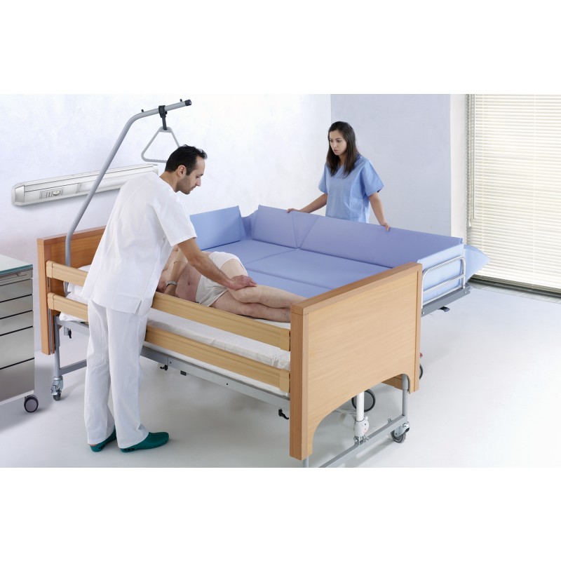 Voziček za tuširanje za starejše