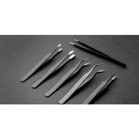 Pinzetten-und-Nagelinstrumente