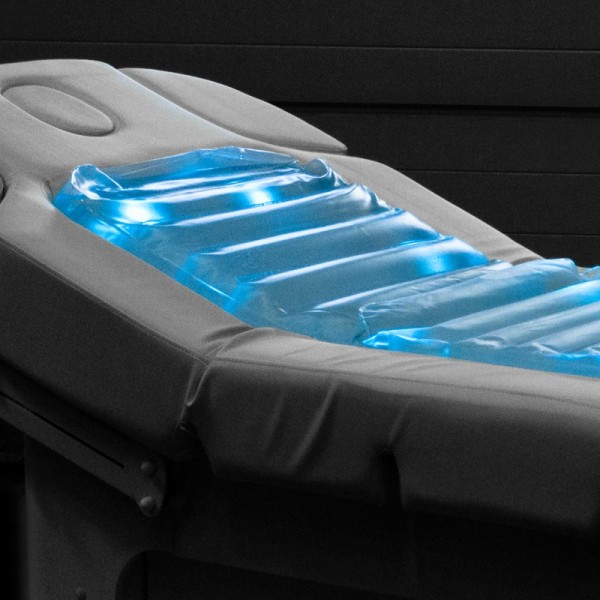 spa vodna postelja z led lučjo